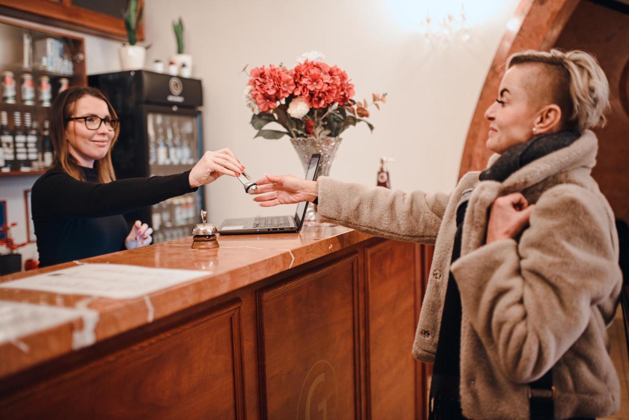 格兰德酒店 Hradec Králové 外观 照片