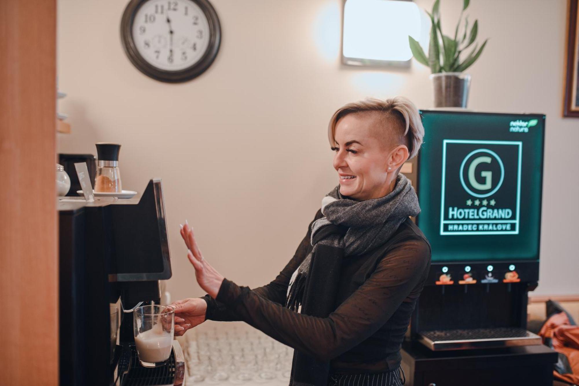 格兰德酒店 Hradec Králové 外观 照片