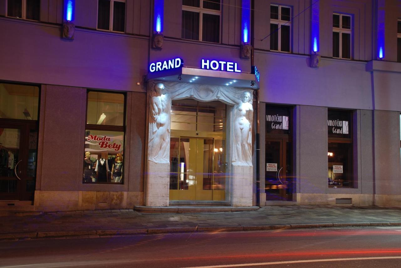 格兰德酒店 Hradec Králové 外观 照片